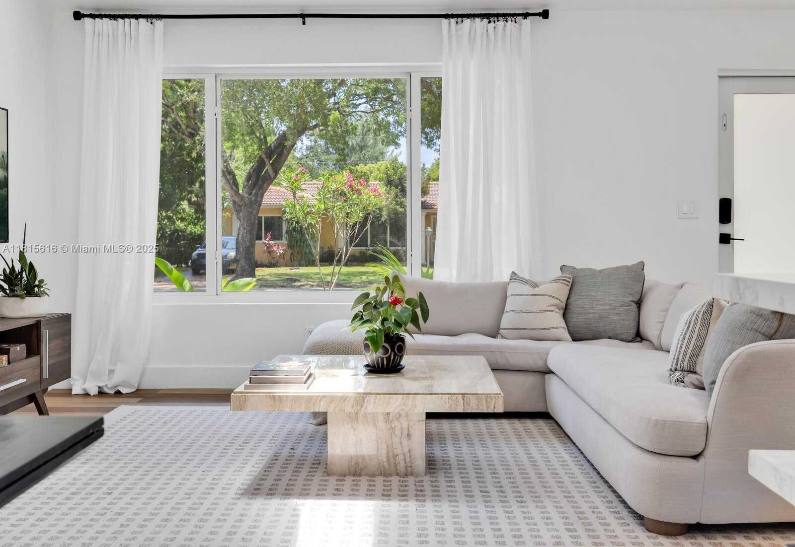 Small Image of 229 NORTH WEST 111TH TER, Miami Shores Number 20