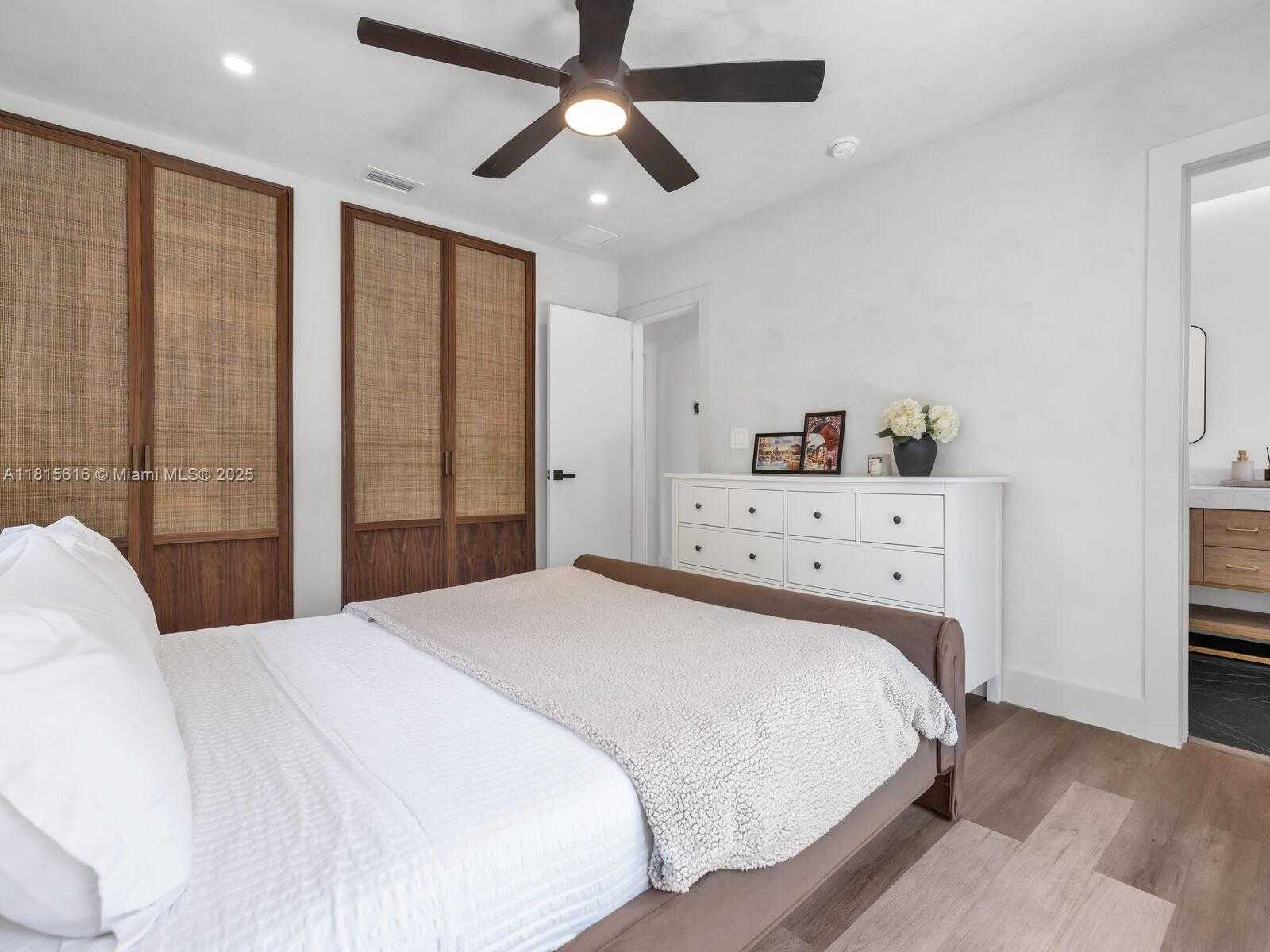 Small Image of 229 NORTH WEST 111TH TER, Miami Shores Number 23