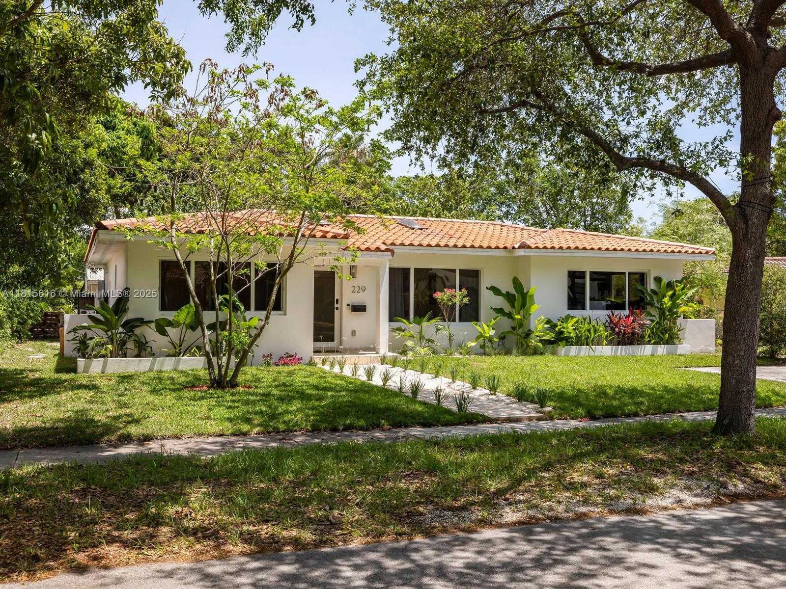 Small Image of 229 NORTH WEST 111TH TER, Miami Shores Number 7