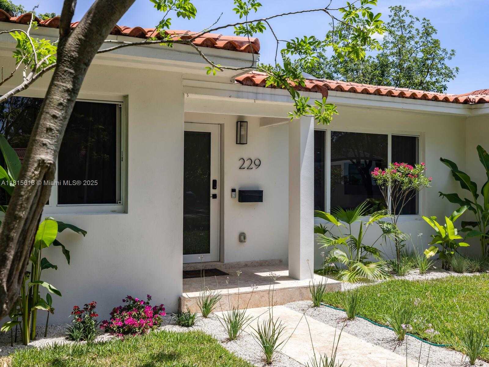 Small Image of 229 NORTH WEST 111TH TER, Miami Shores Number 9