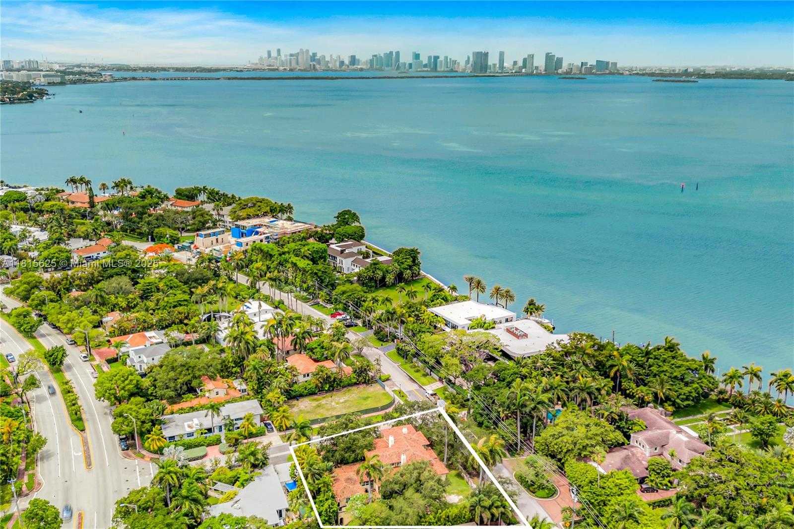 Small Image of 5905 NORTH BAY RD, Miami Beach Number 11