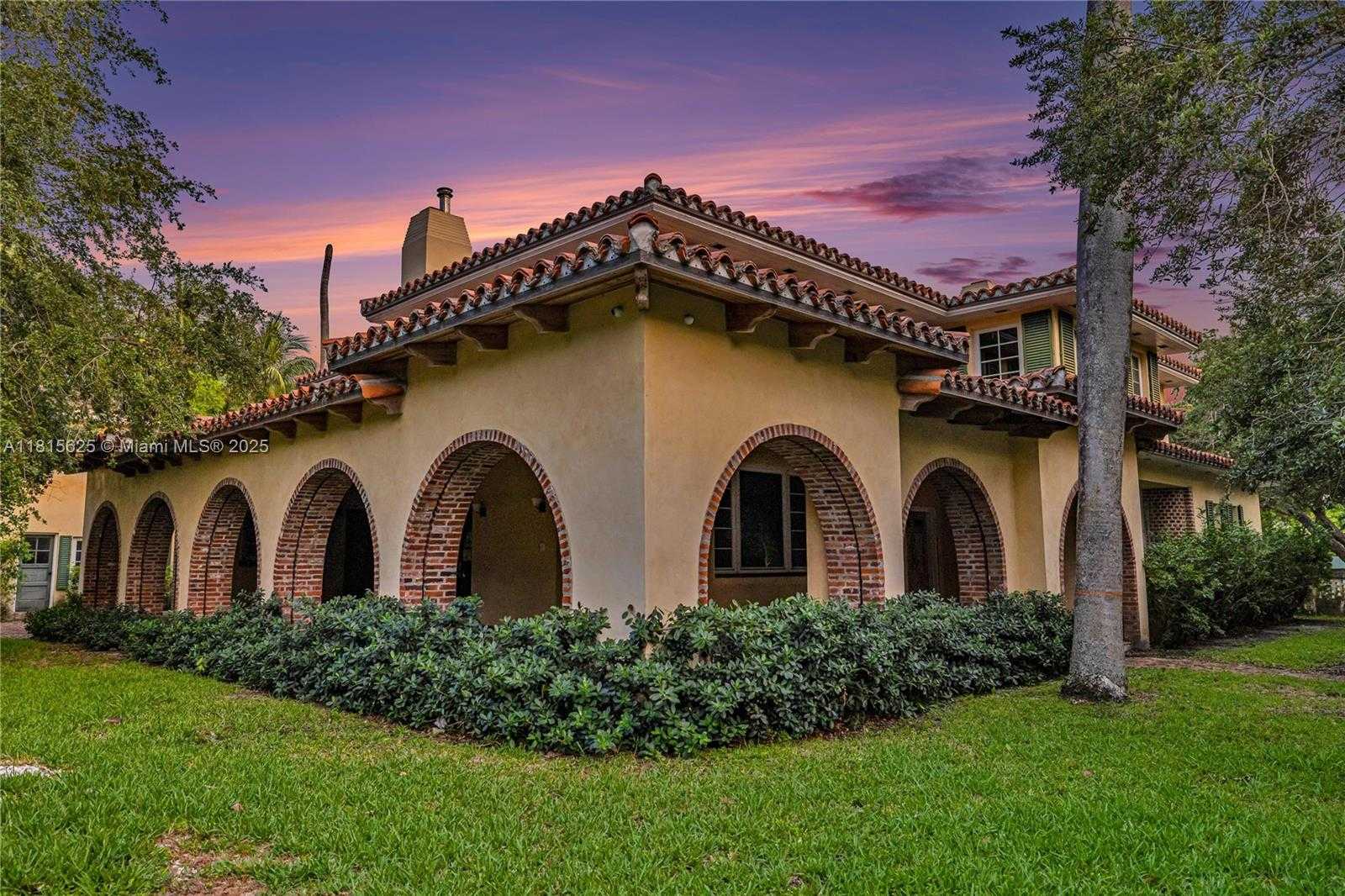 Small Image of 5905 NORTH BAY RD, Miami Beach Number 5