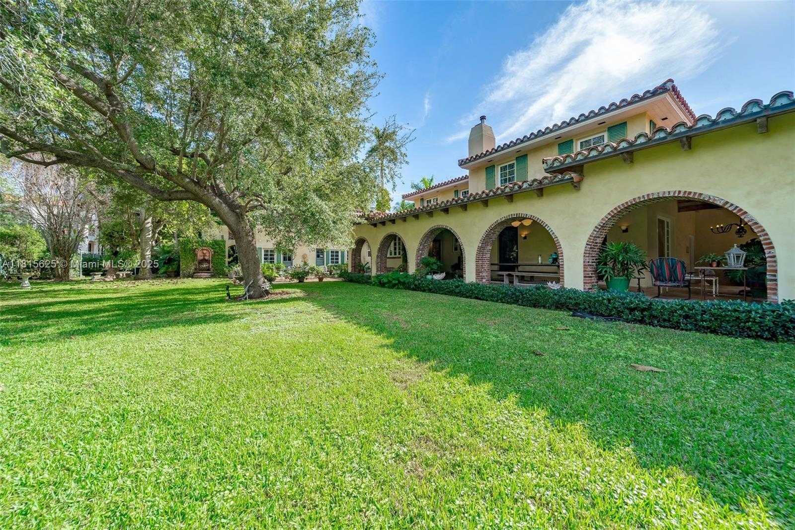 Small Image of 5905 NORTH BAY RD, Miami Beach Number 6