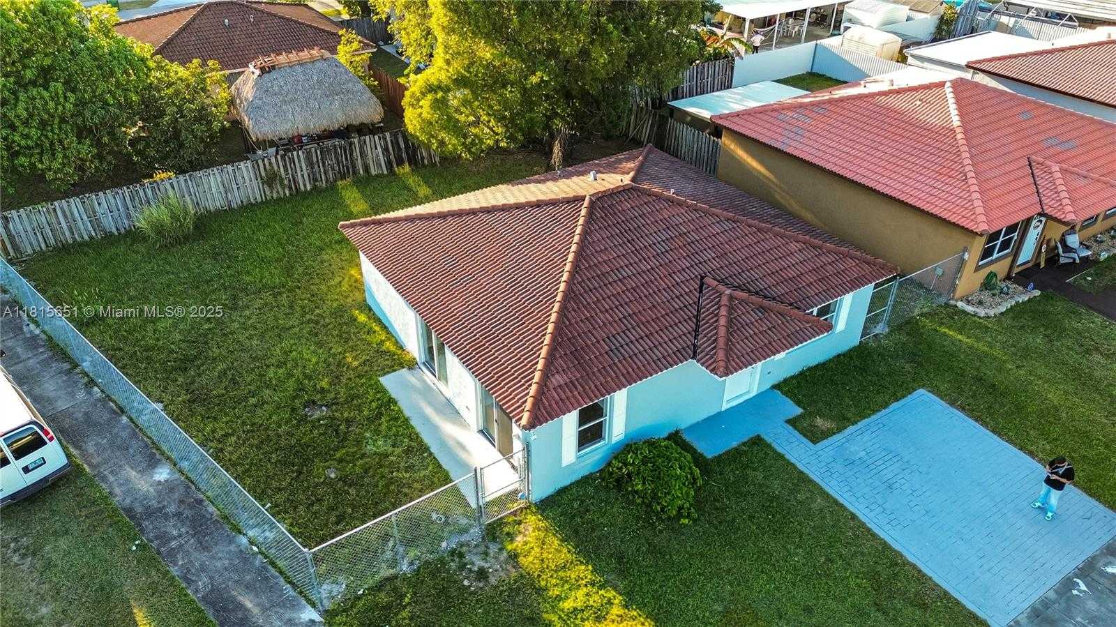 Small Image of 25860 SOUTH WEST 127TH PL, Homestead Number 4