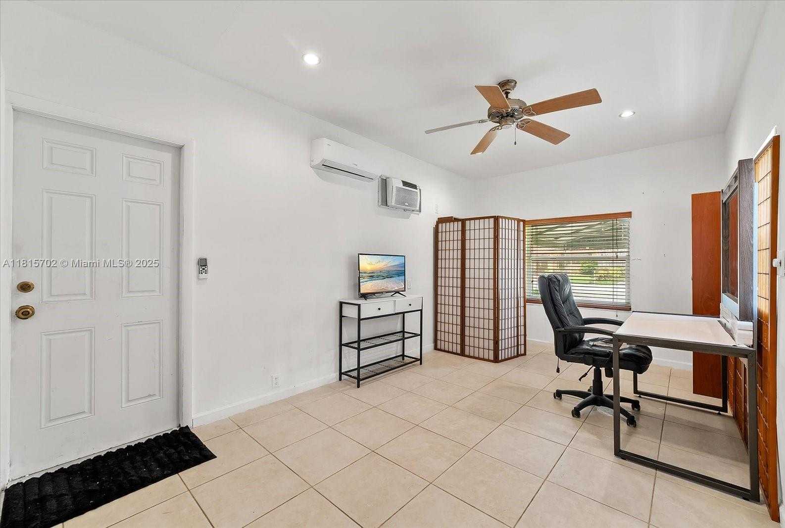 Small Image of 7512 MUTINY AVE, North Bay Village Number 13