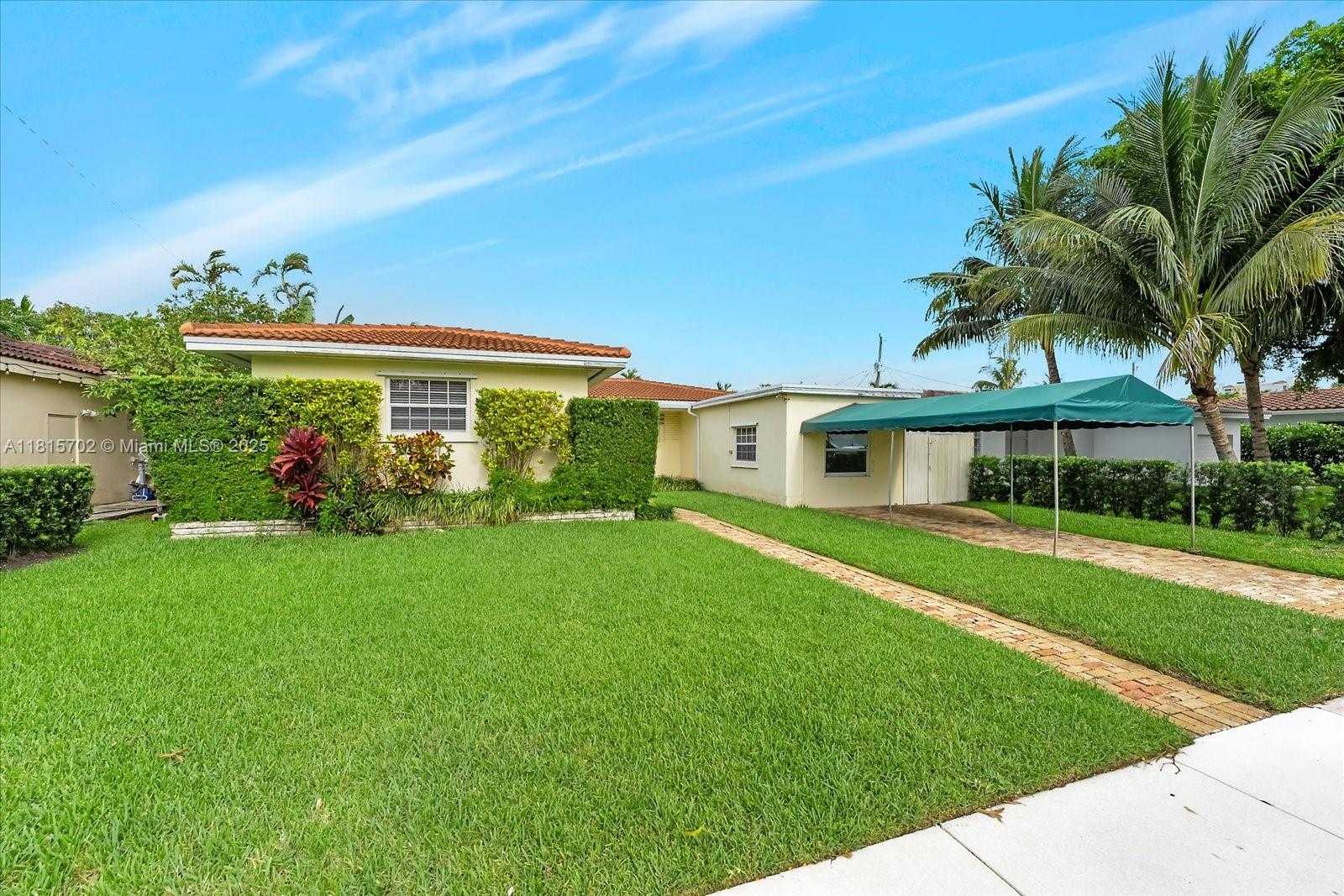Small Image of 7512 MUTINY AVE, North Bay Village Number 30