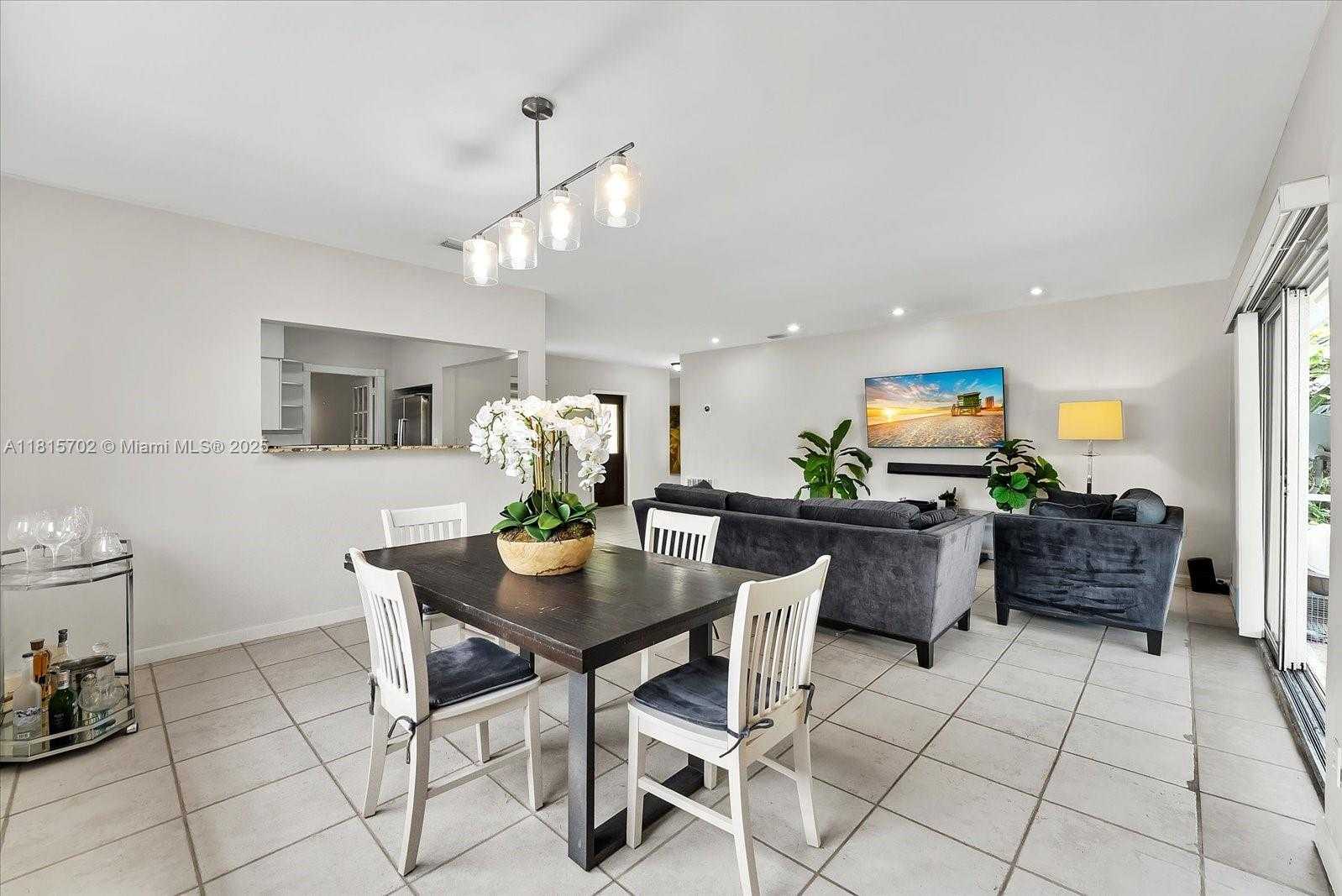 Small Image of 7512 MUTINY AVE, North Bay Village Number 4
