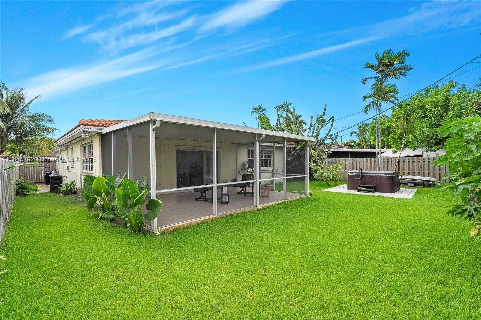 Small Image of 7512 MUTINY AVE, North Bay Village Number 9