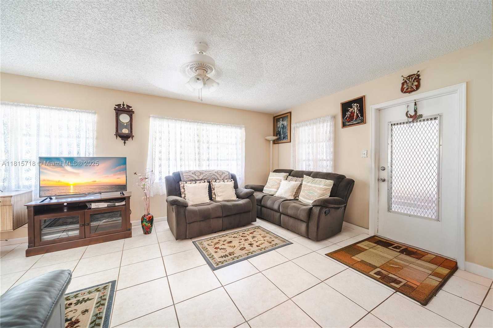 Small Image of 5803 NORTH WEST 85TH TER, Tamarac Number 12