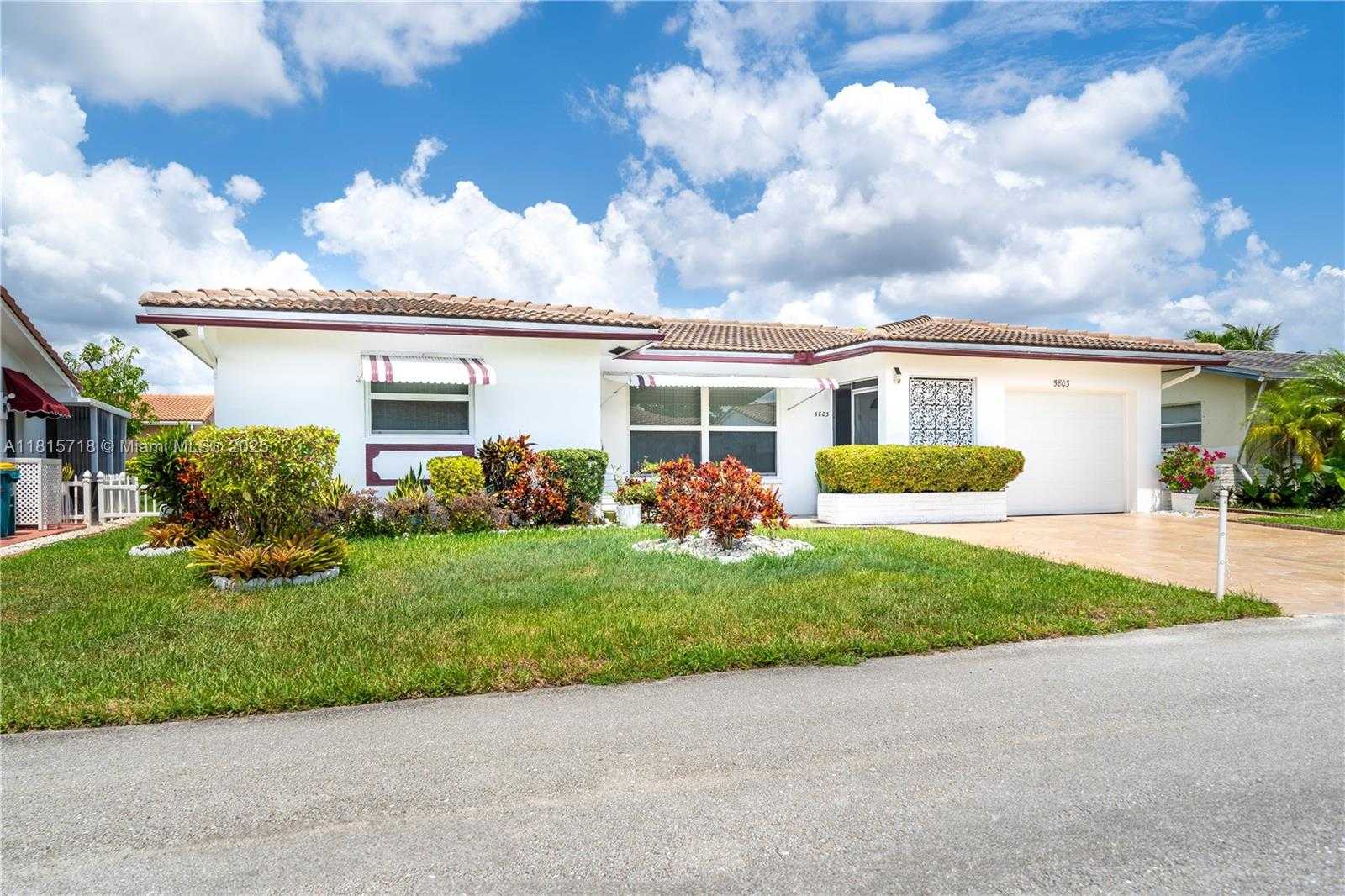 Small Image of 5803 NORTH WEST 85TH TER, Tamarac Number 2