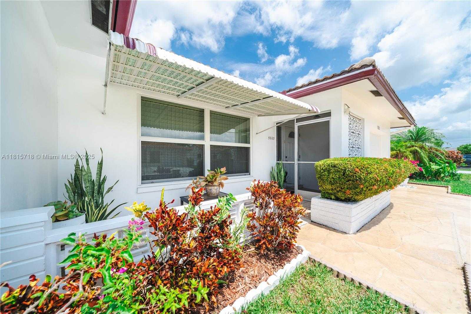 Small Image of 5803 NORTH WEST 85TH TER, Tamarac Number 3