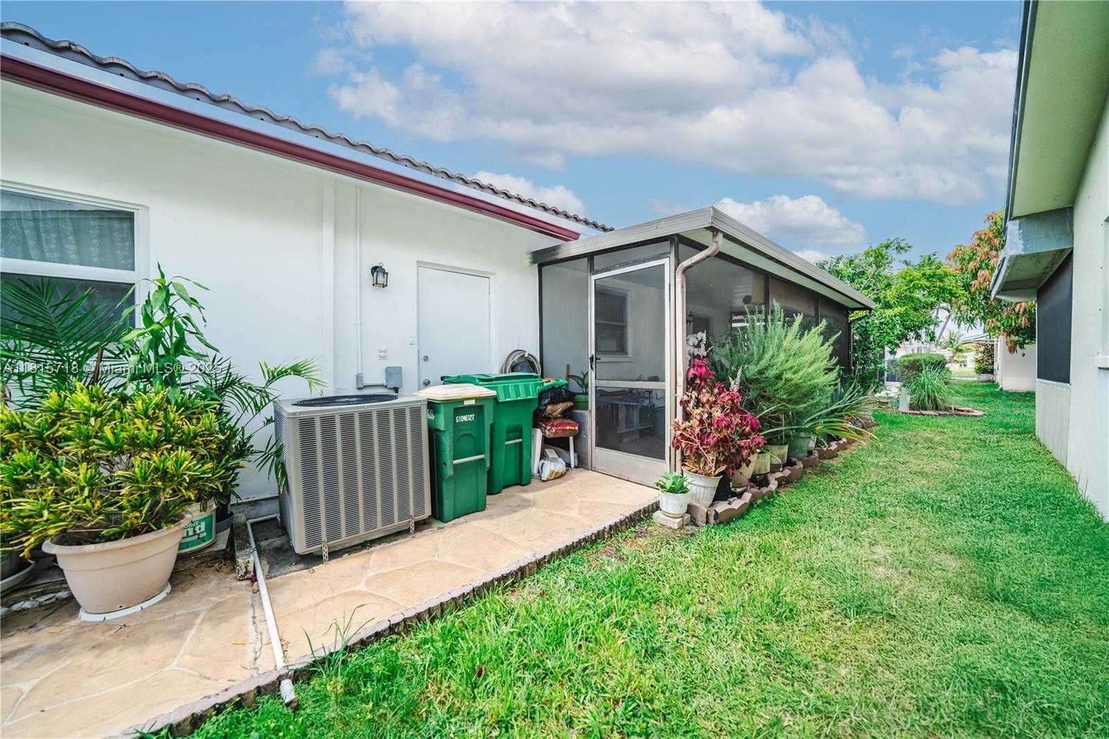 Small Image of 5803 NORTH WEST 85TH TER, Tamarac Number 33