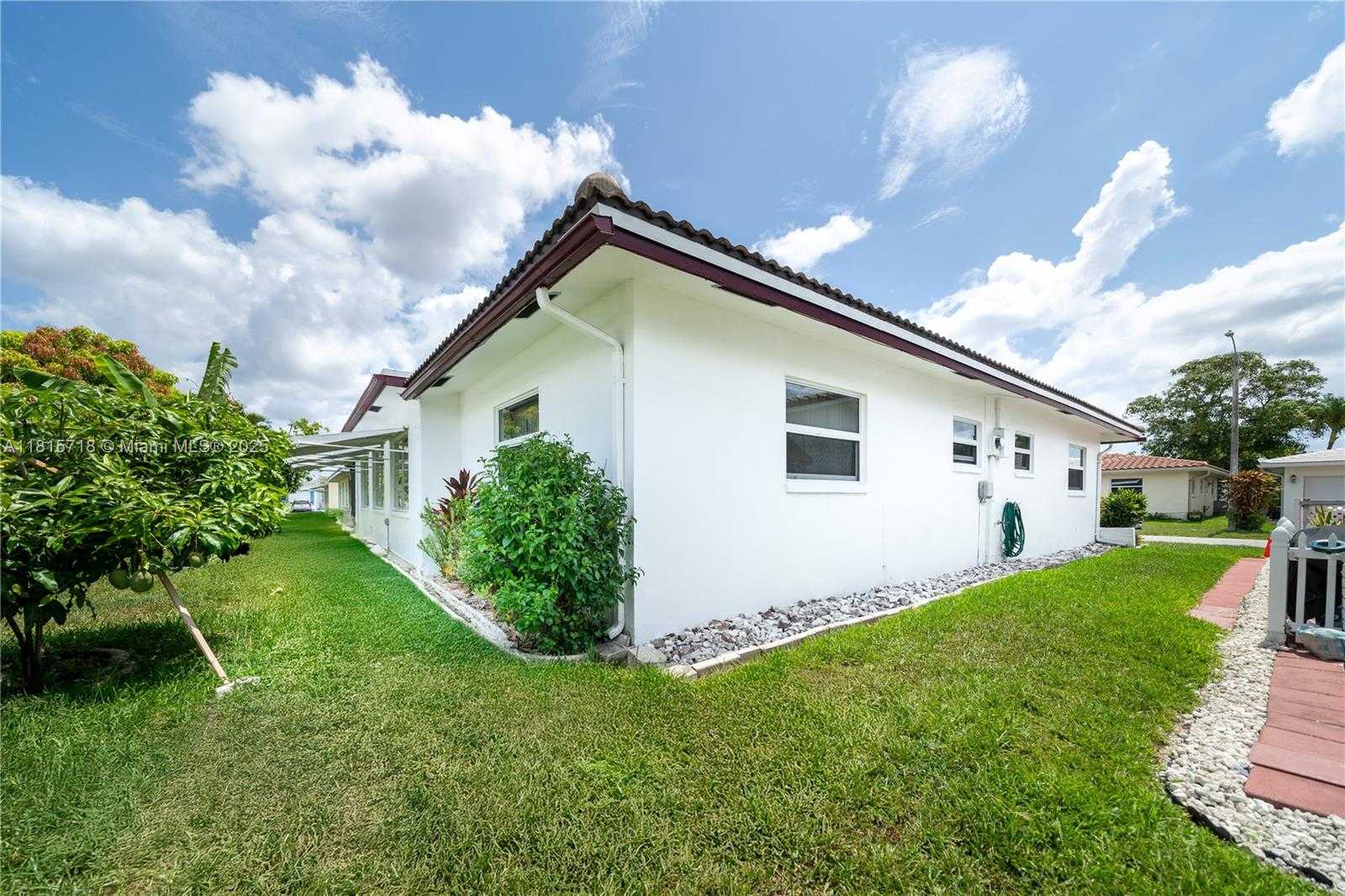 Small Image of 5803 NORTH WEST 85TH TER, Tamarac Number 36
