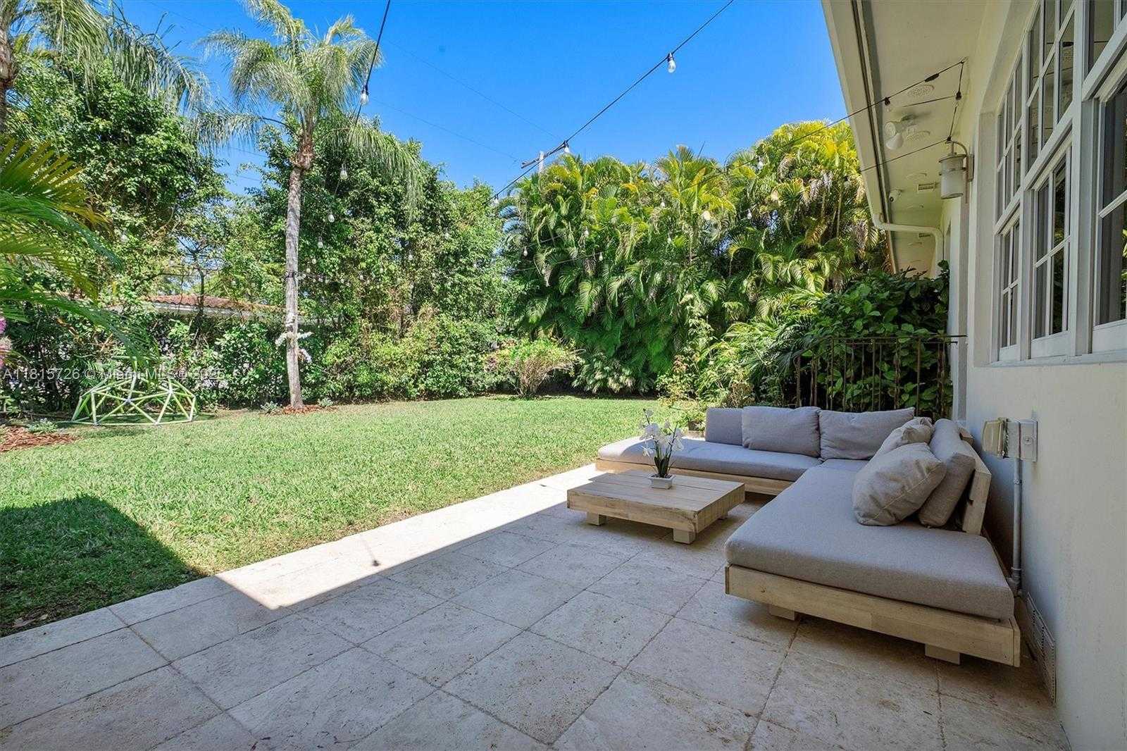 Small Image of 1551 DELGADO AVE, Coral Gables Number 11