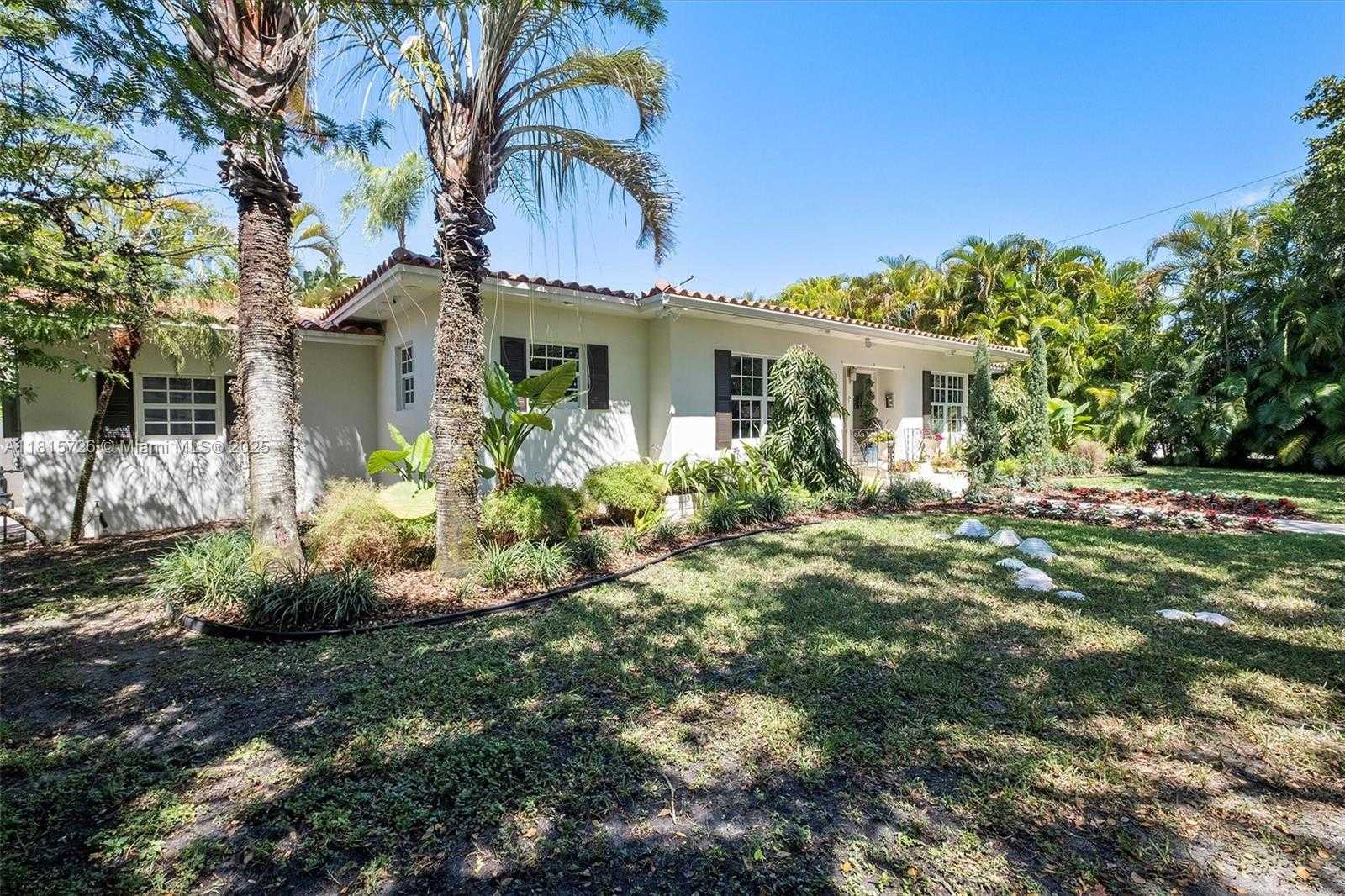 Small Image of 1551 DELGADO AVE, Coral Gables Number 12