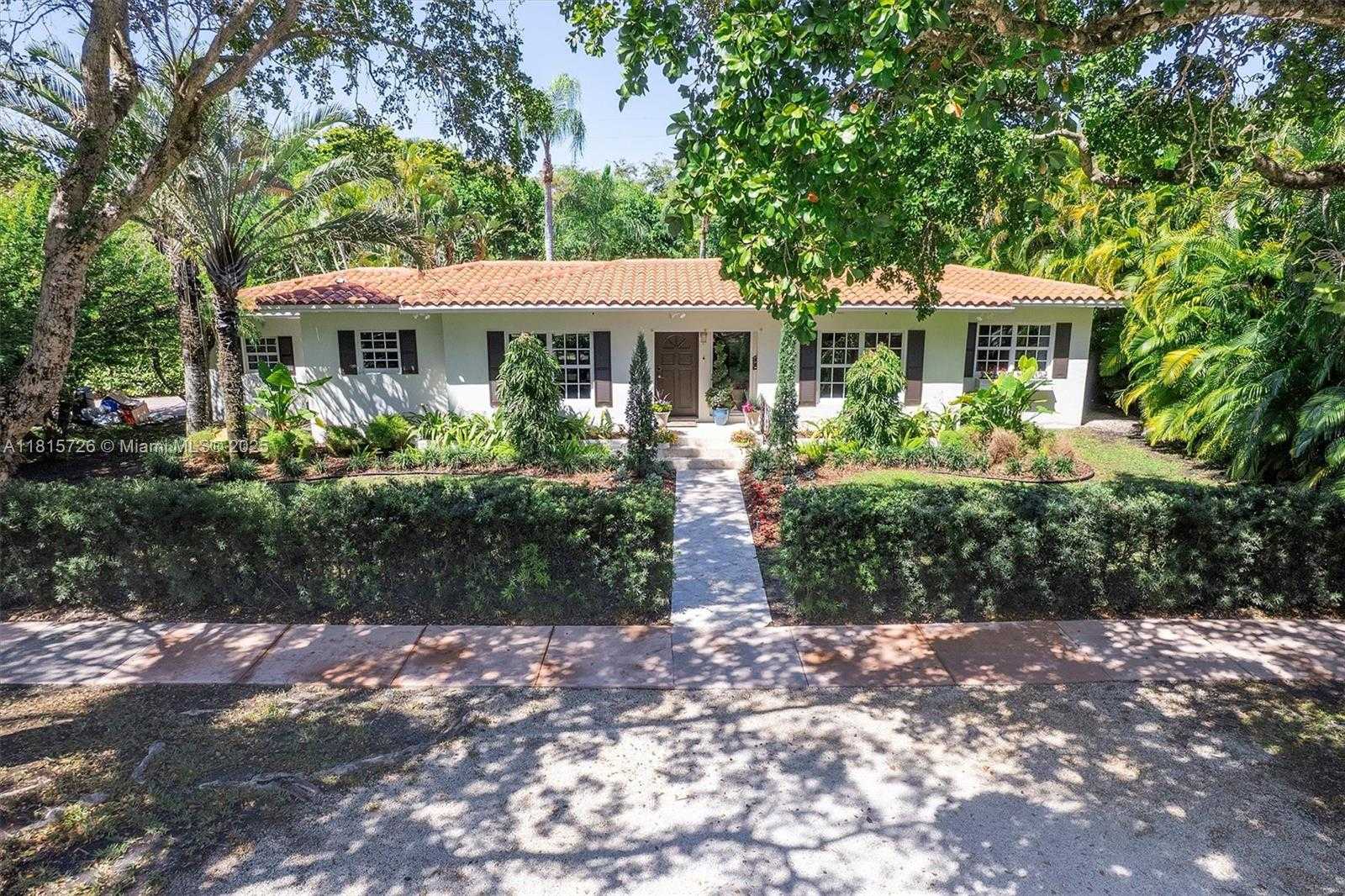 Small Image of 1551 DELGADO AVE, Coral Gables Number 2