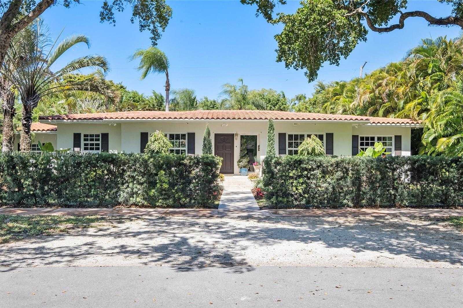 Small Image of 1551 DELGADO AVE, Coral Gables Number 5