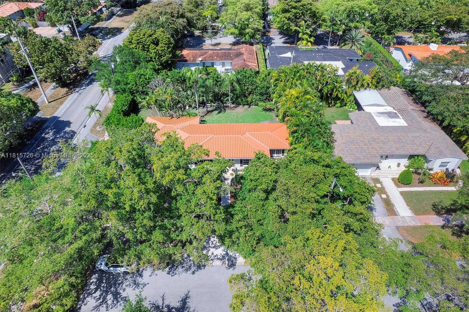 Small Image of 1551 DELGADO AVE, Coral Gables Number 54