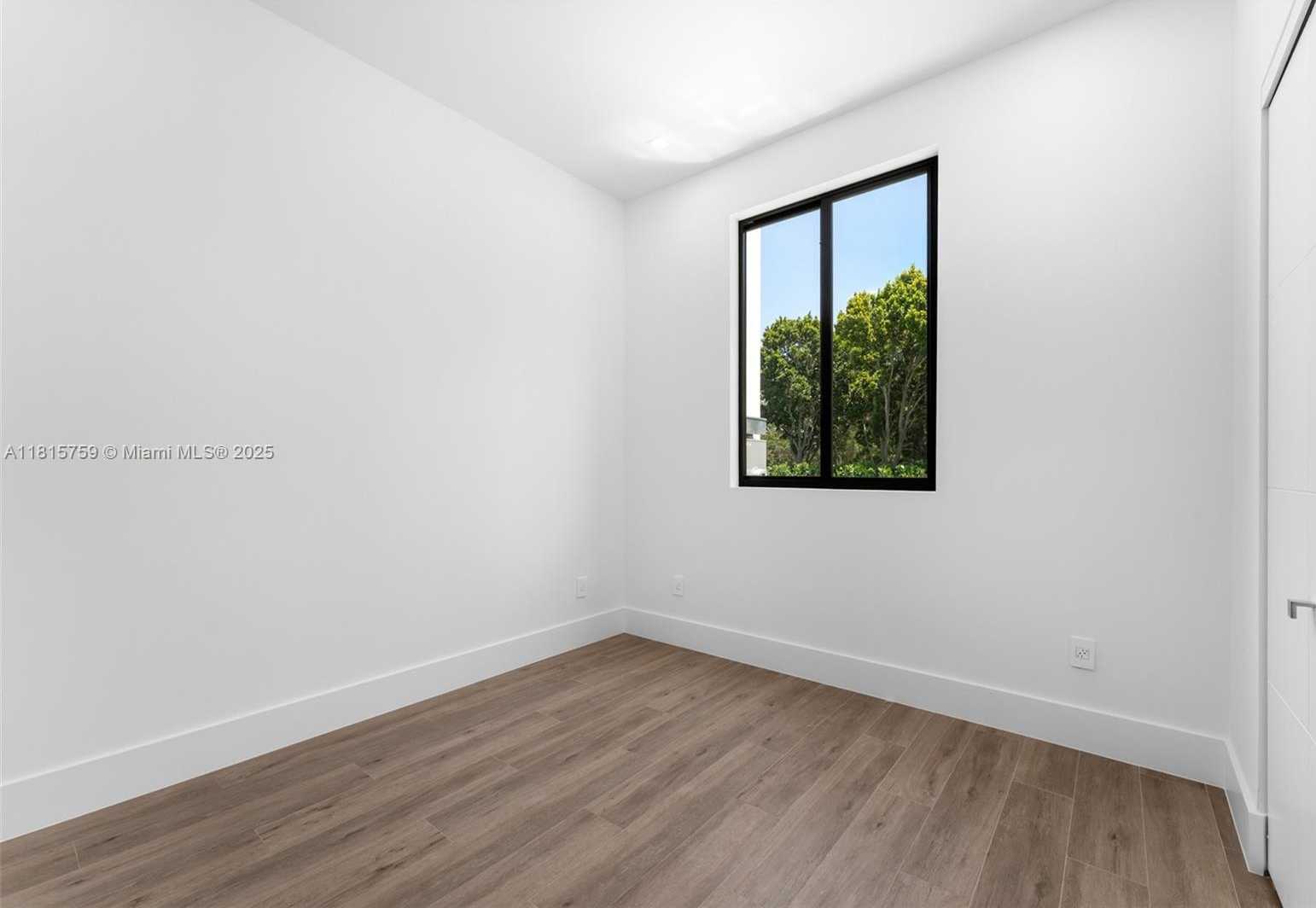 Small Image of 6200 MOSS RANCH RD, Pinecrest Number 24