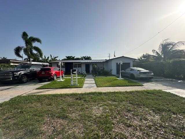 Small Image of 300 NORTH WEST 77TH WAY, Pembroke Pines Number 40