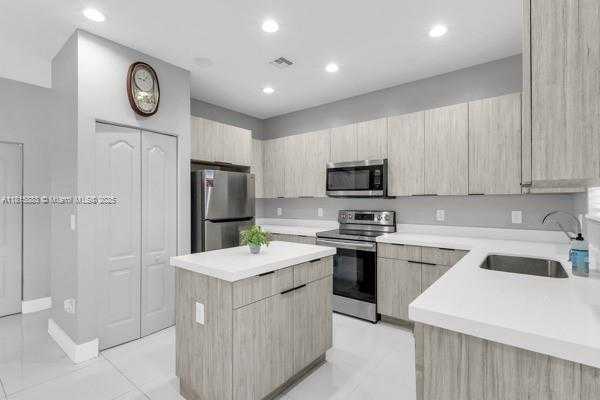 Small Image of 1940 SOUTH EAST 21ST CT, Homestead Number 11