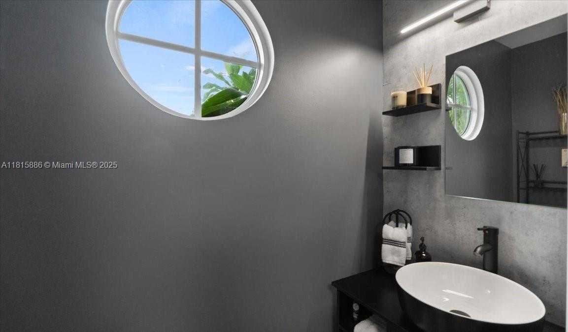 Small Image of 18701 SHAUNA MANOR DR, Boca Raton Number 19