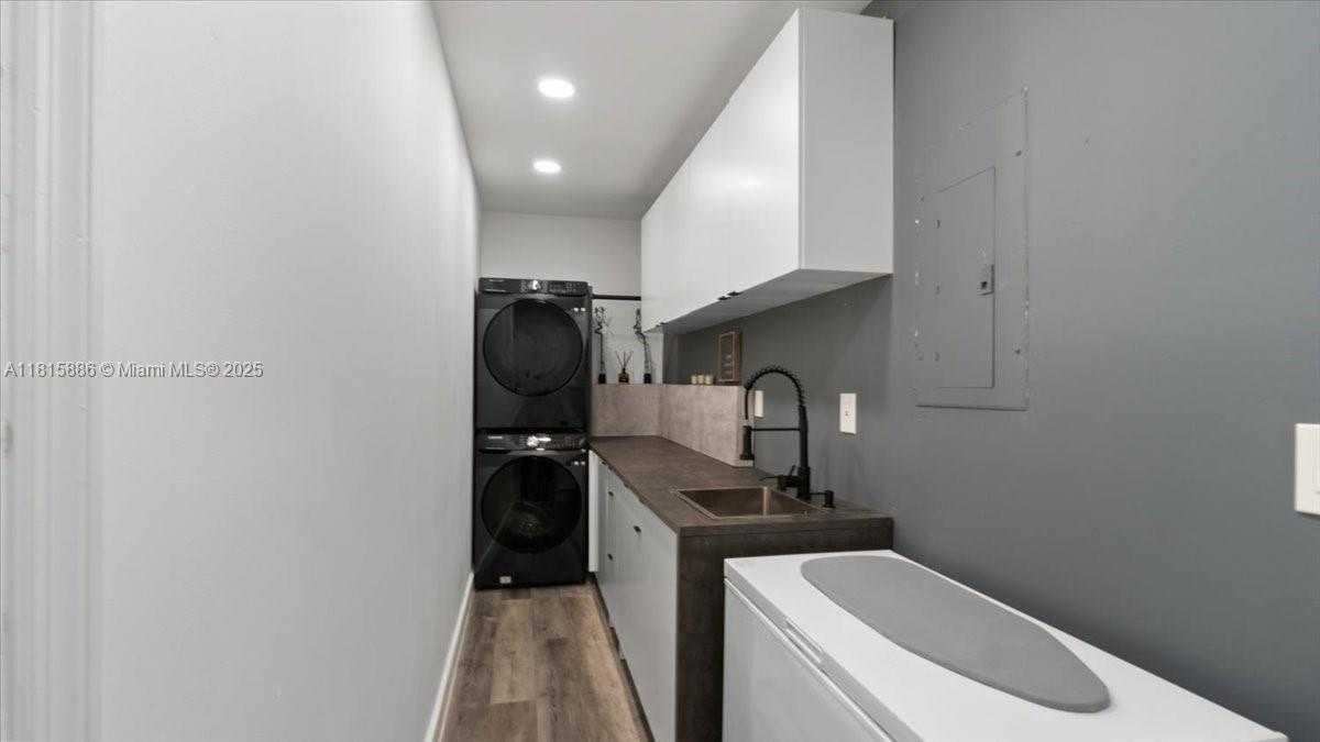 Small Image of 18701 SHAUNA MANOR DR, Boca Raton Number 21