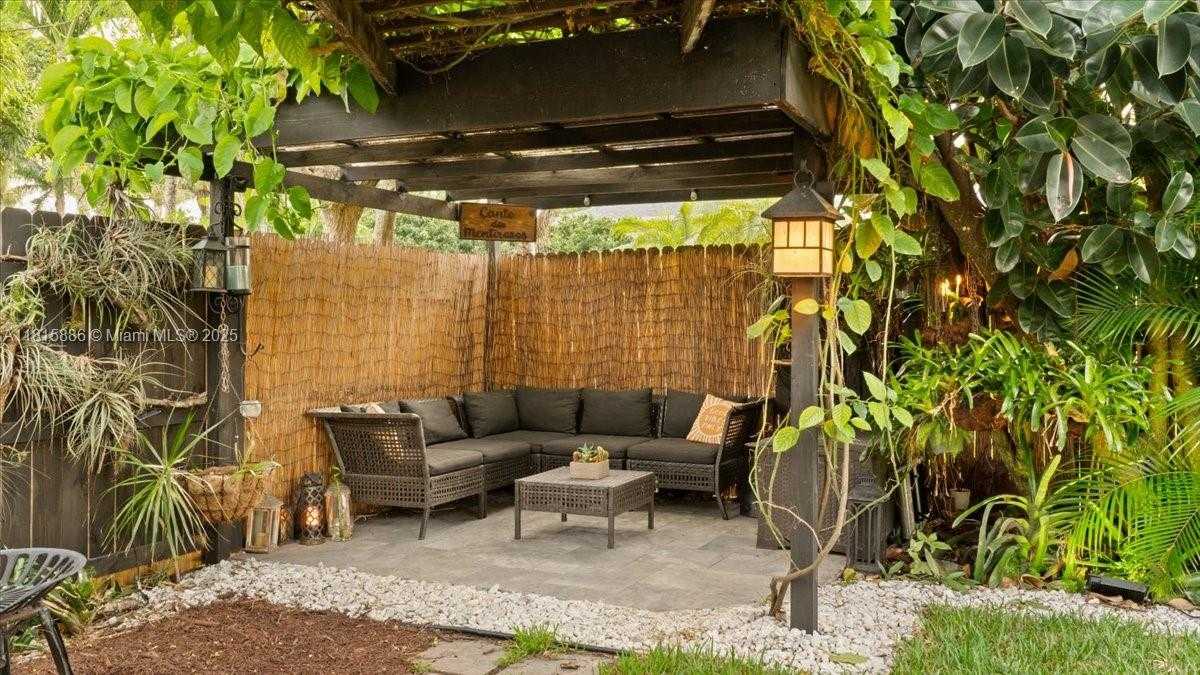 Small Image of 18701 SHAUNA MANOR DR, Boca Raton Number 23