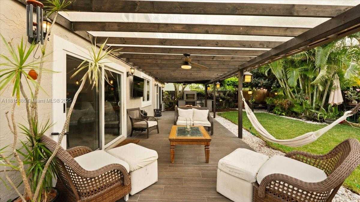 Small Image of 18701 SHAUNA MANOR DR, Boca Raton Number 27