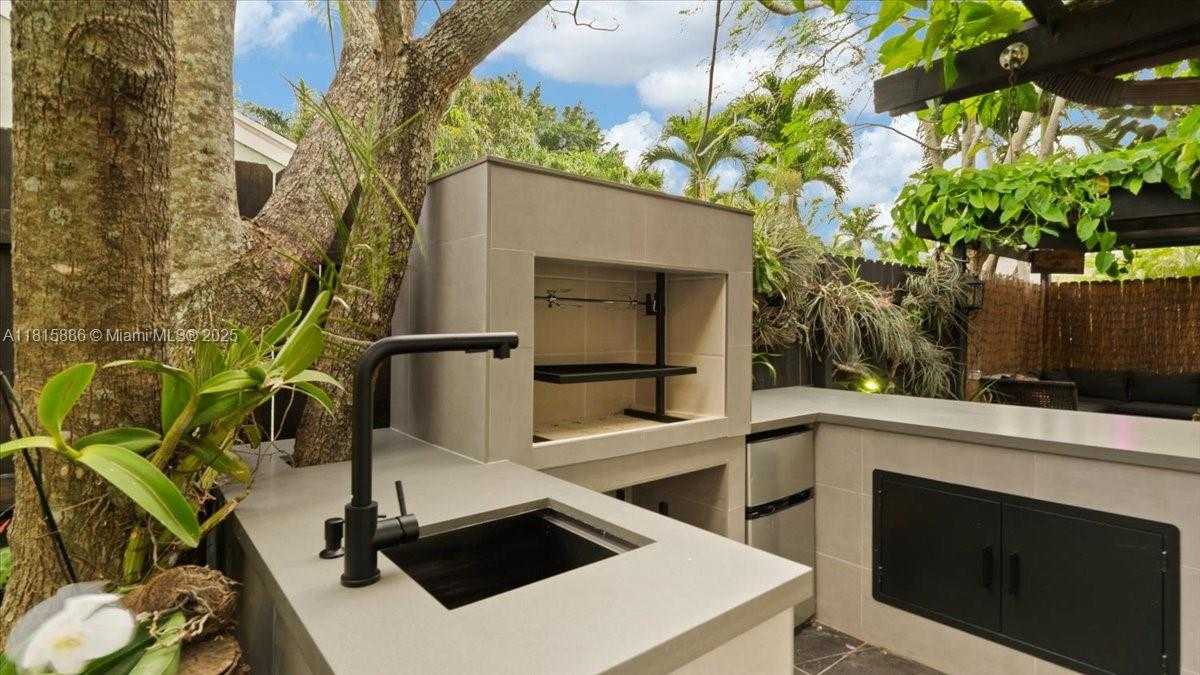 Small Image of 18701 SHAUNA MANOR DR, Boca Raton Number 31
