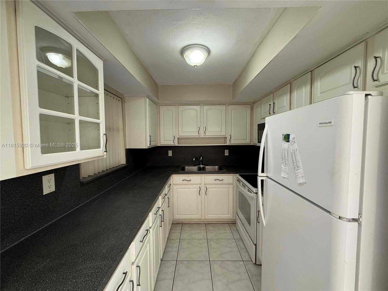 Small Image of 5654 NORTH EAST 5TH AVE, Oakland Park Number 12
