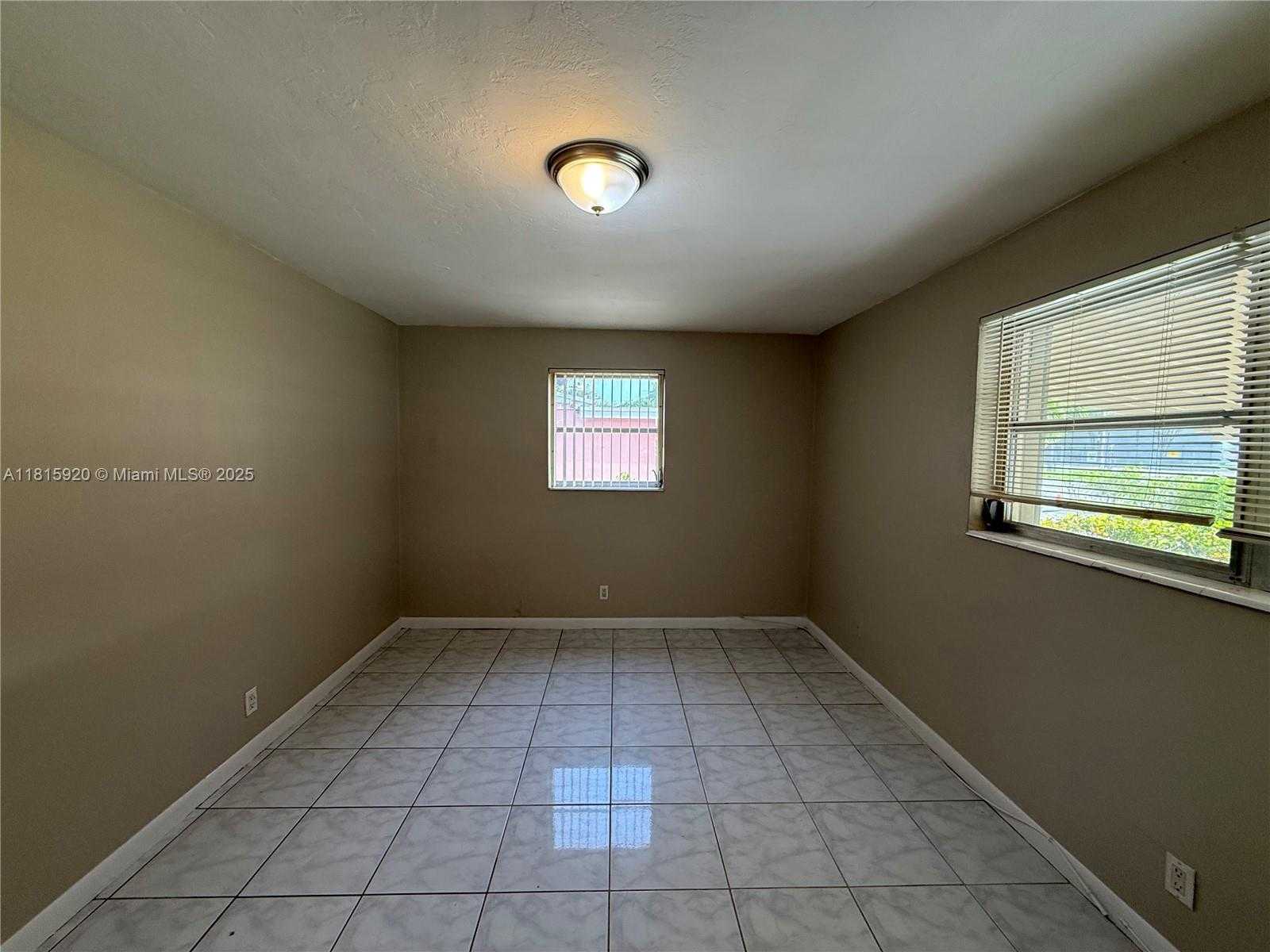 Small Image of 5654 NORTH EAST 5TH AVE, Oakland Park Number 14