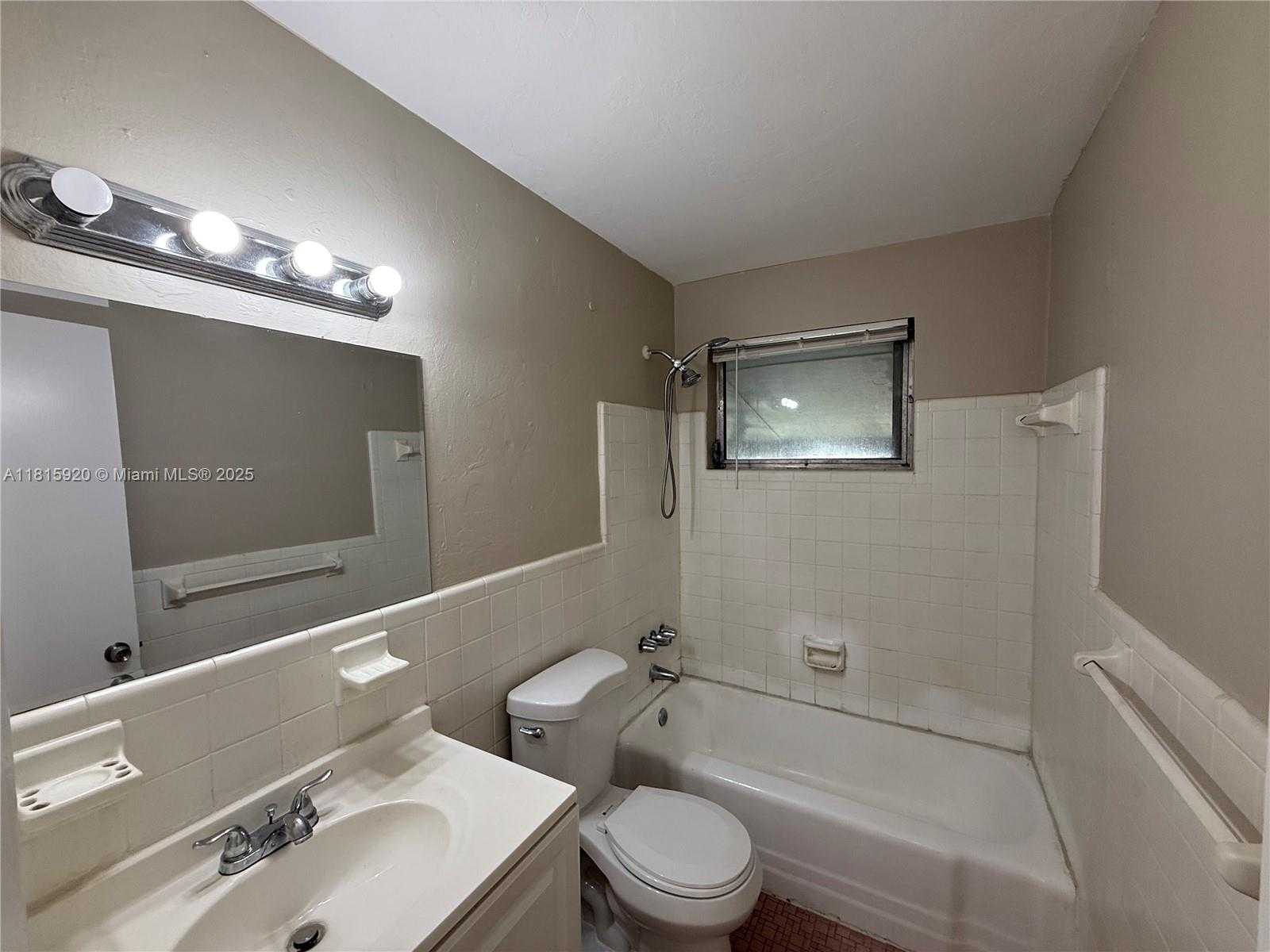 Small Image of 5654 NORTH EAST 5TH AVE, Oakland Park Number 16