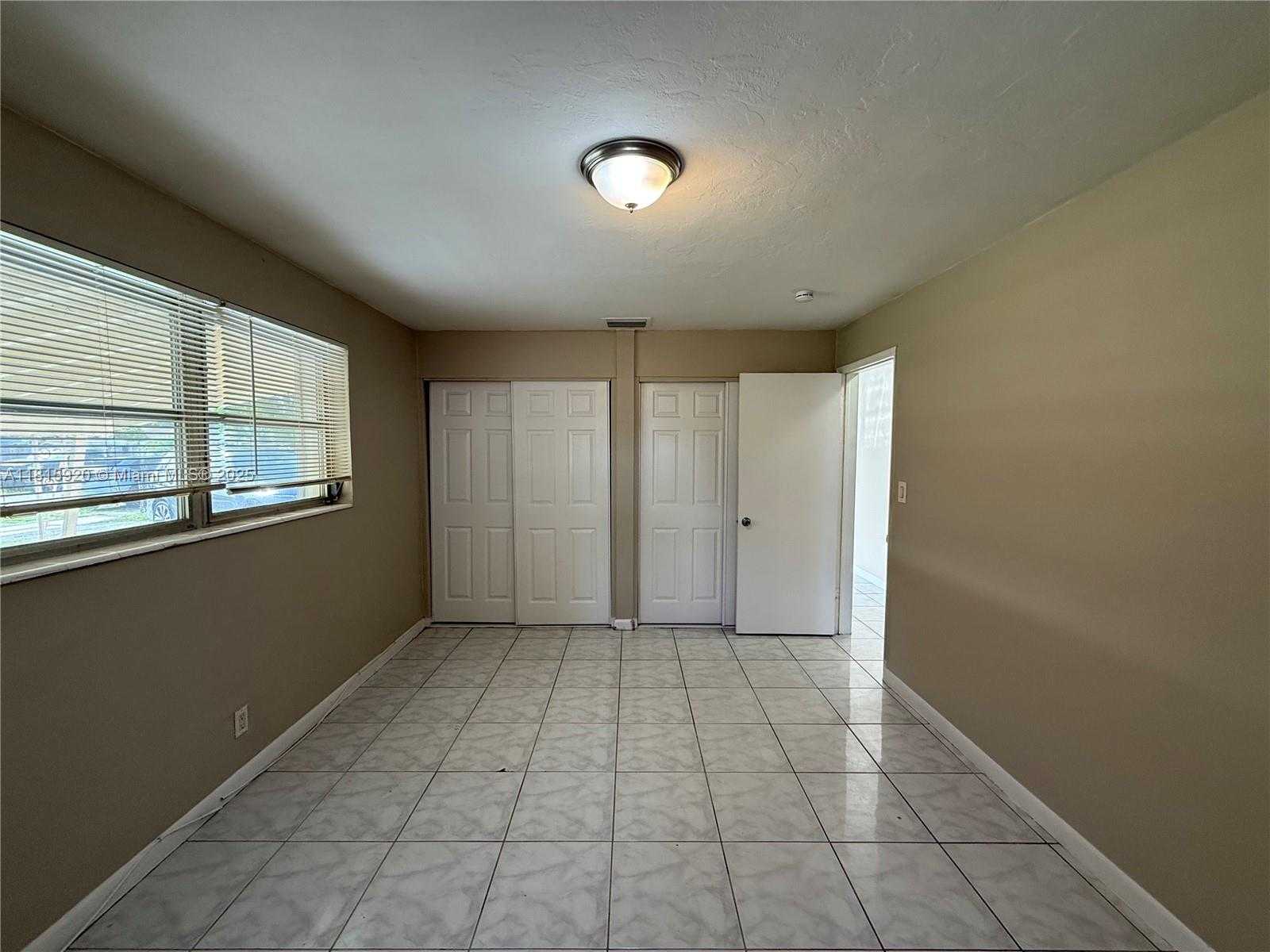 Small Image of 5654 NORTH EAST 5TH AVE, Oakland Park Number 18