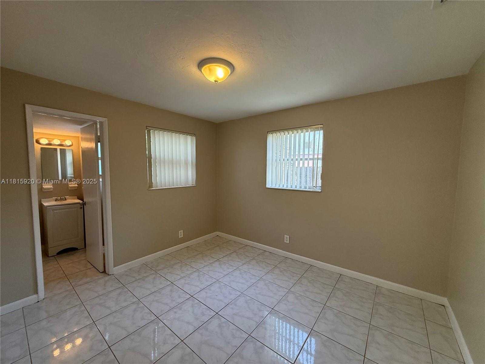 Small Image of 5654 NORTH EAST 5TH AVE, Oakland Park Number 19