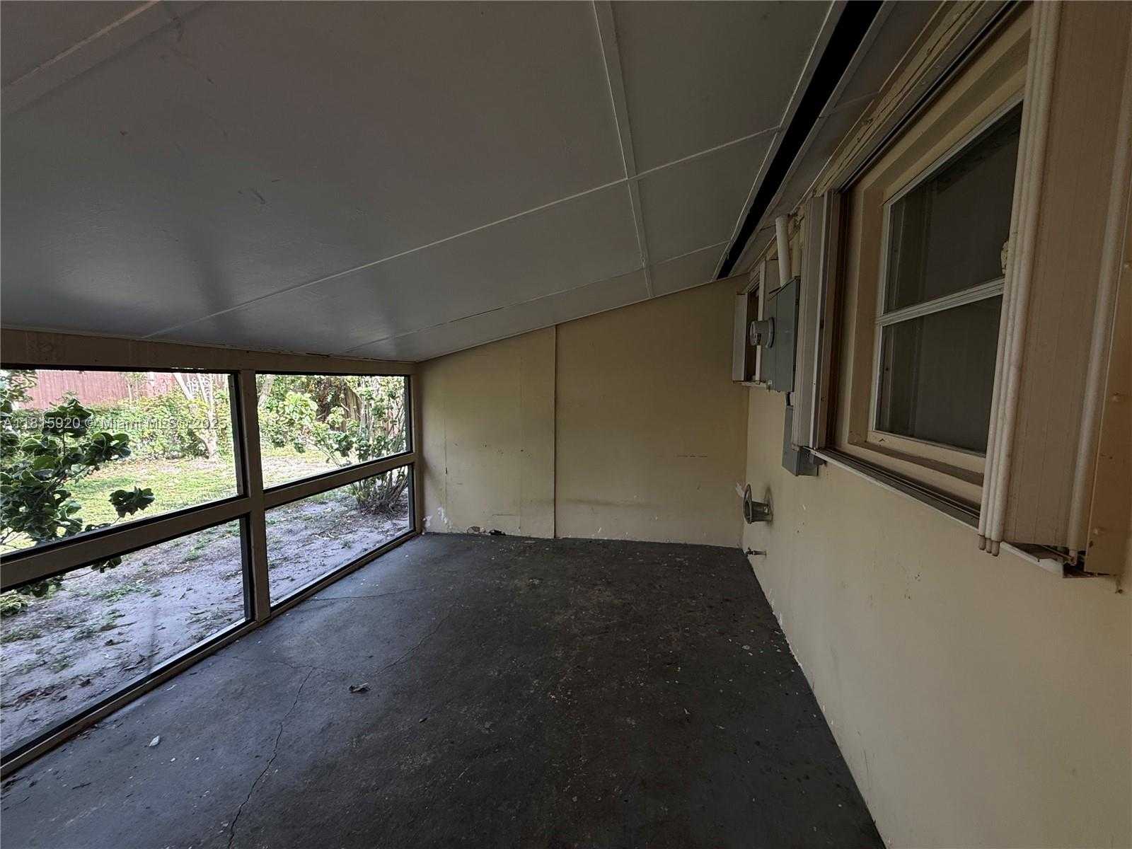 Small Image of 5654 NORTH EAST 5TH AVE, Oakland Park Number 22