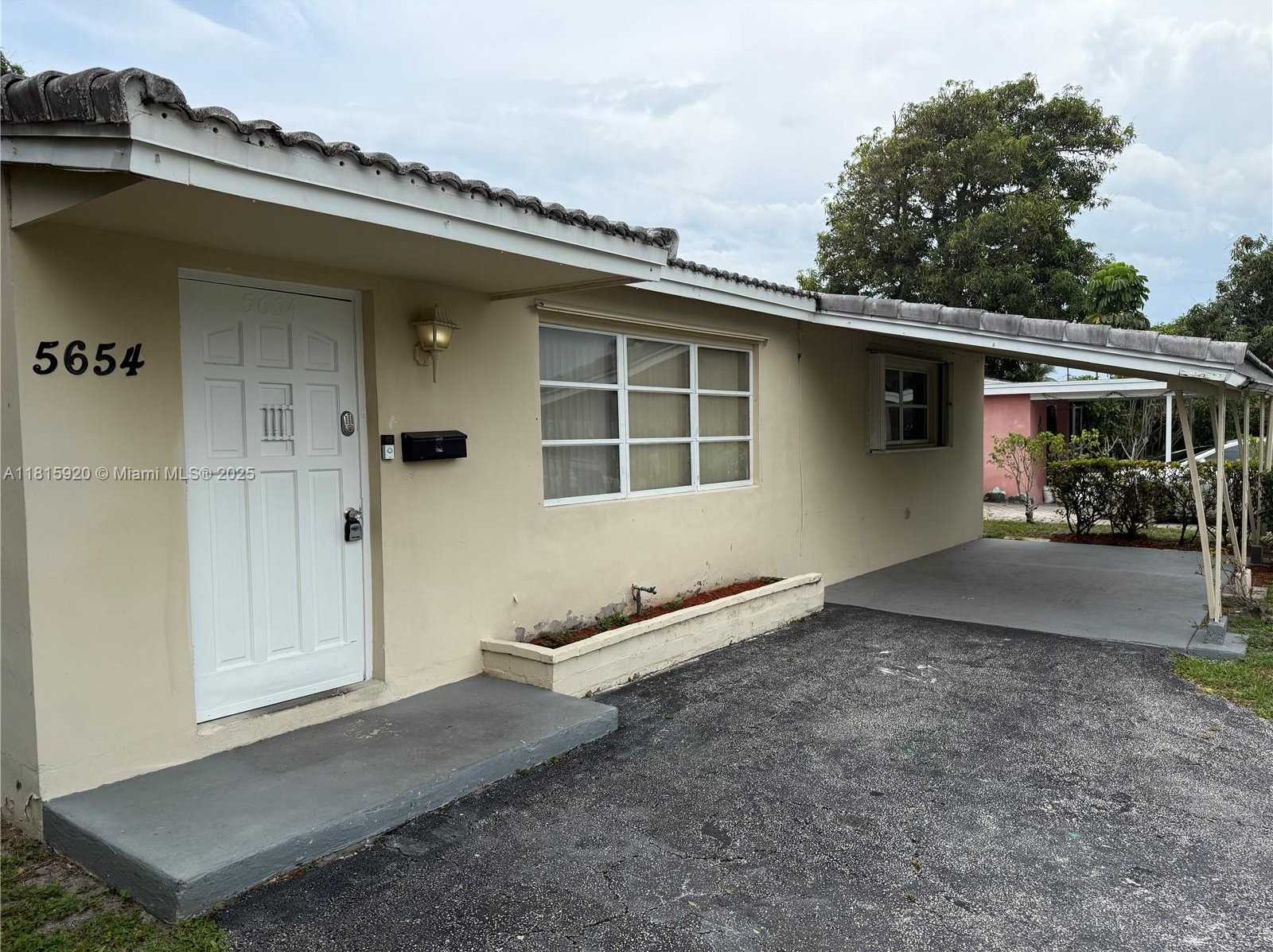 Small Image of 5654 NORTH EAST 5TH AVE, Oakland Park Number 4
