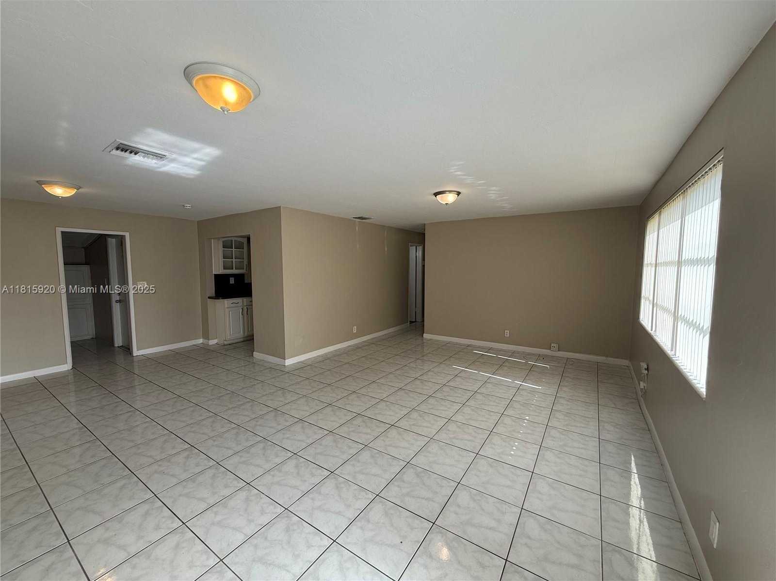 Small Image of 5654 NORTH EAST 5TH AVE, Oakland Park Number 6