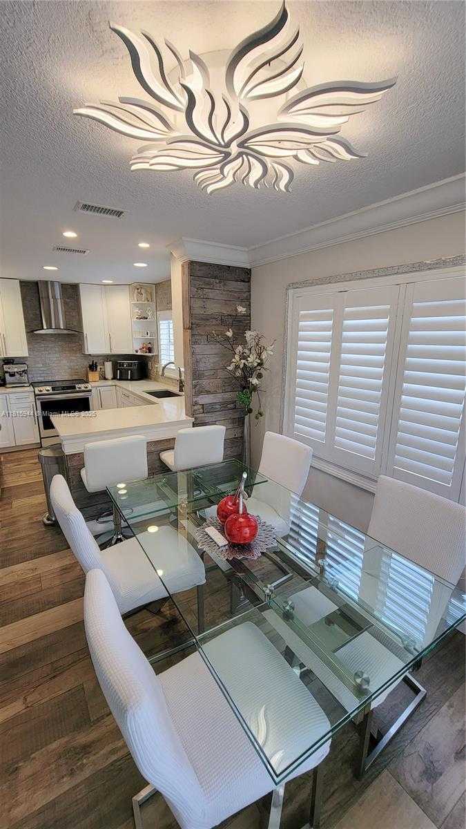 Small Image of 9894 NORTH WEST 2ND CT, Plantation Number 10