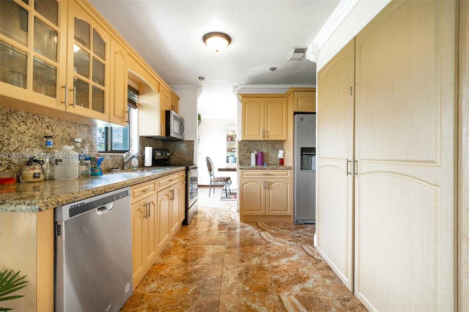Small Image of 722 NORTH WEST 170TH ST, Miami Gardens Number 13