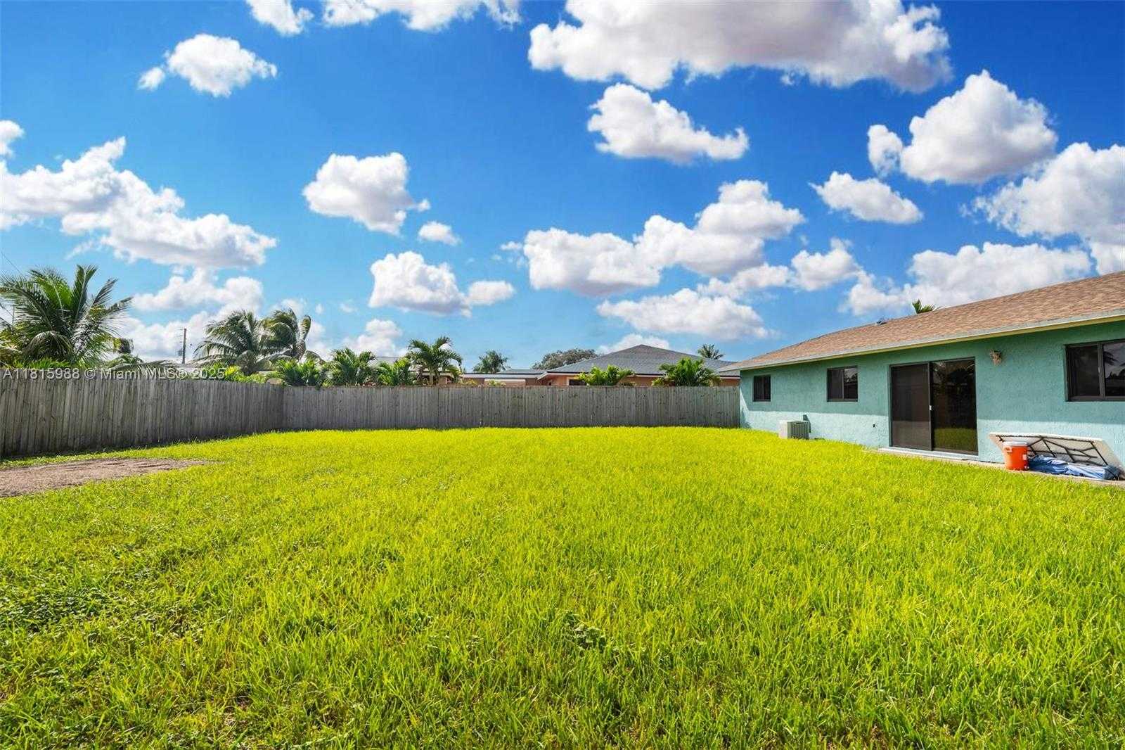 Small Image of 722 NORTH WEST 170TH ST, Miami Gardens Number 5