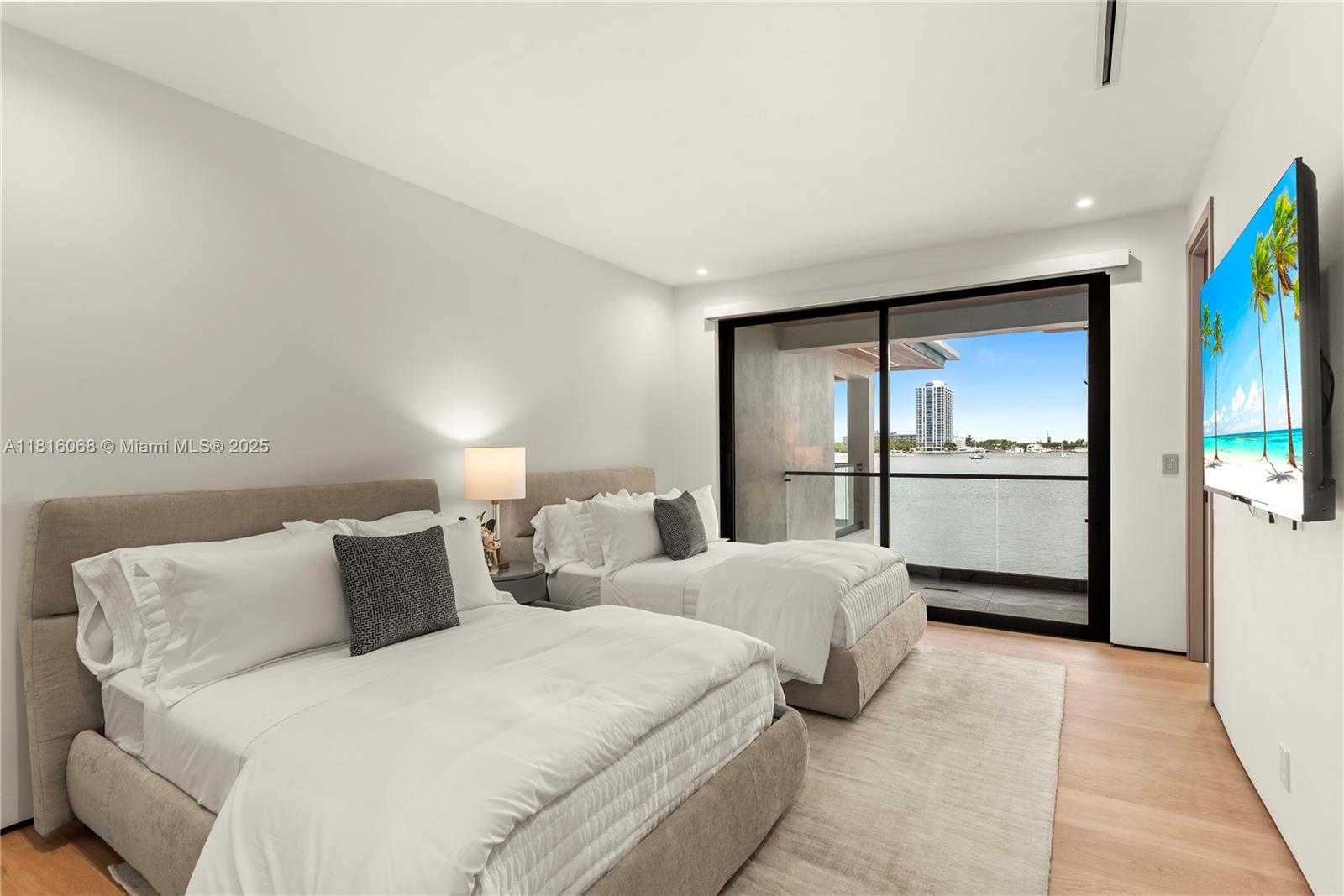 Small Image of 3209 NORTH EAST 169TH ST, North Miami Beach Number 29