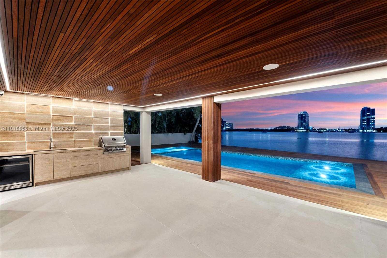 Small Image of 3209 NORTH EAST 169TH ST, North Miami Beach Number 6