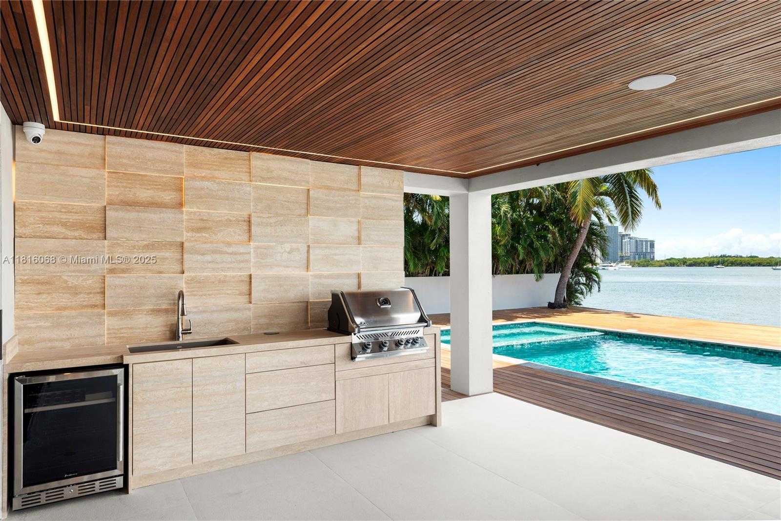 Small Image of 3209 NORTH EAST 169TH ST, North Miami Beach Number 7