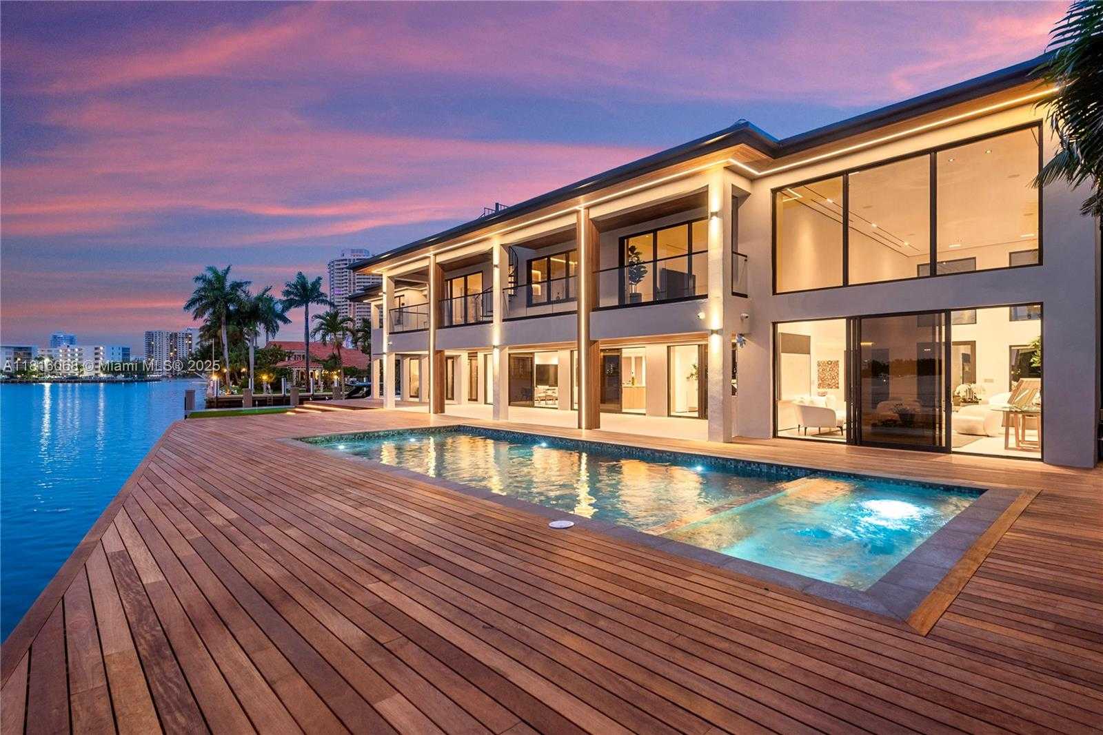 Small Image of 3209 NORTH EAST 169TH ST, North Miami Beach Number 8