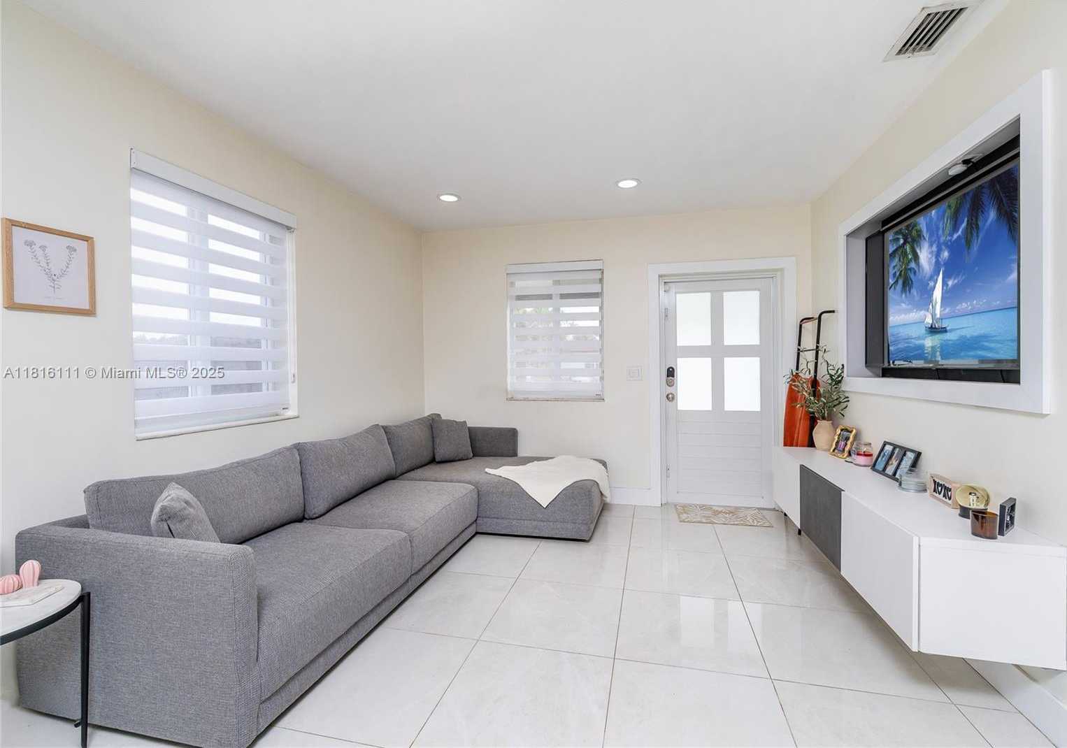 Small Image of 220 EAST 62ND ST, Hialeah Number 7