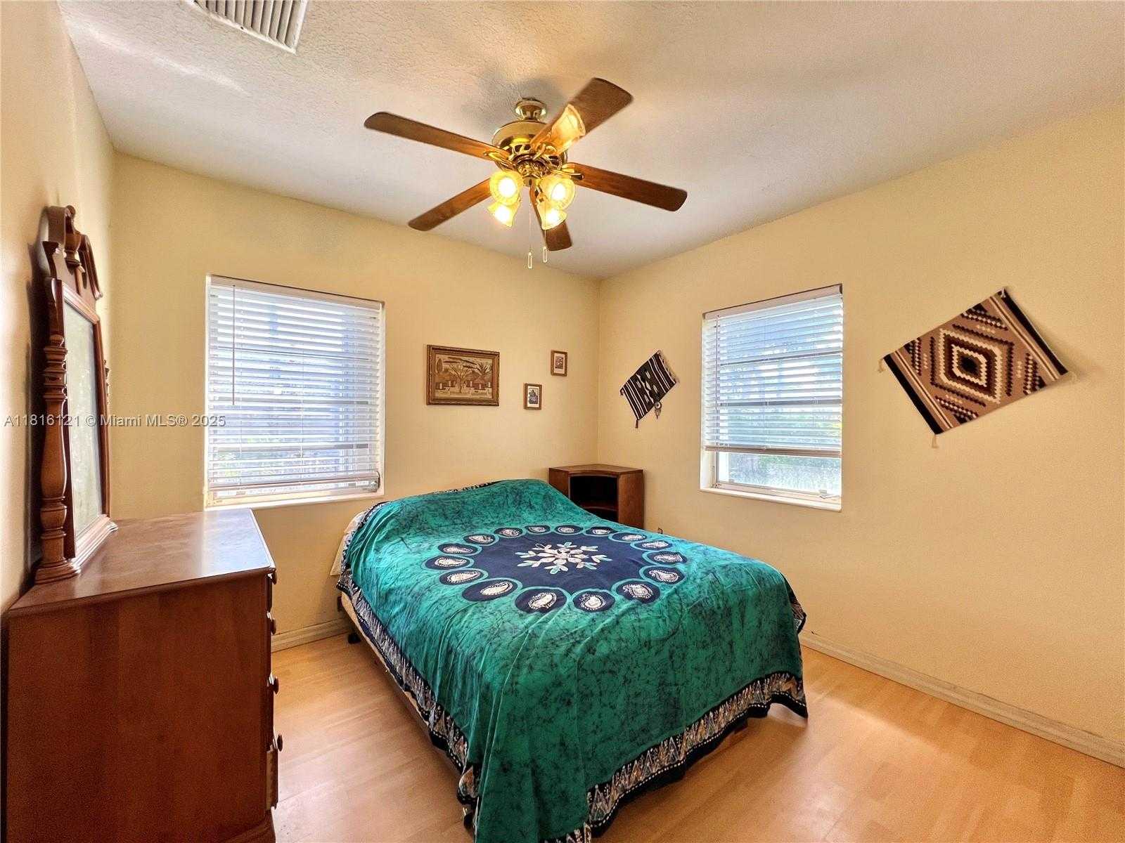 Small Image of 9950 BAHAMA DR, Cutler Bay Number 11
