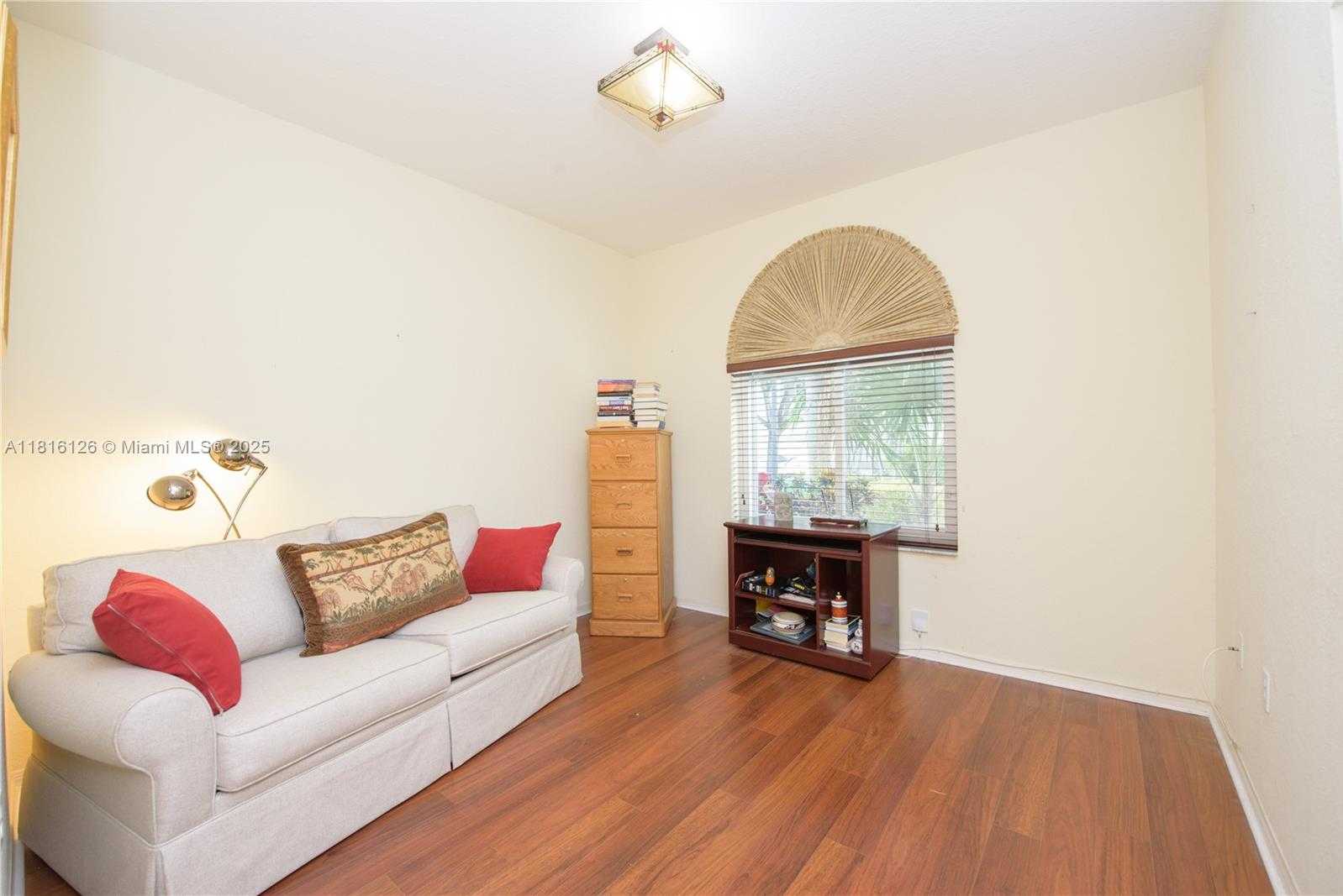 Small Image of 5402 NORTH WEST 110TH AVE, Doral Number 15
