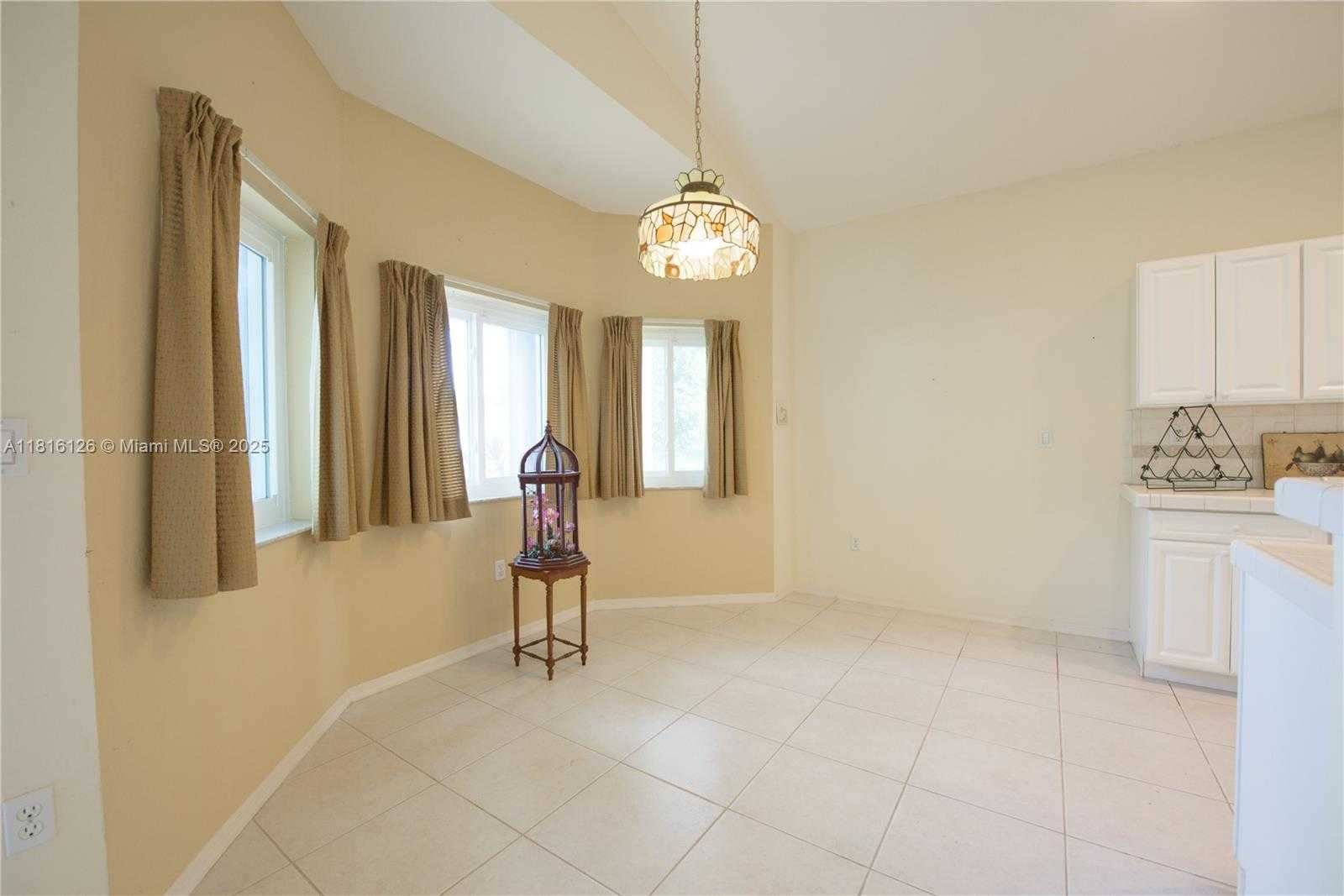 Small Image of 5402 NORTH WEST 110TH AVE, Doral Number 8