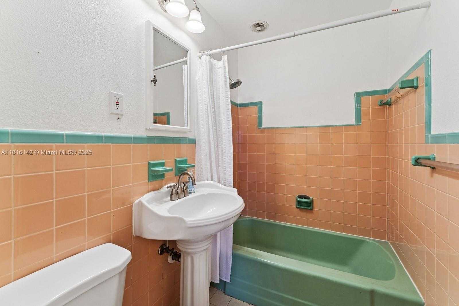 Small Image of 919 NORTH EAST 4TH ST, Hallandale Beach Number 23